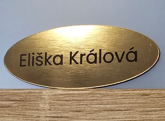 Štítky plastové - materiál zlatý metalický plast