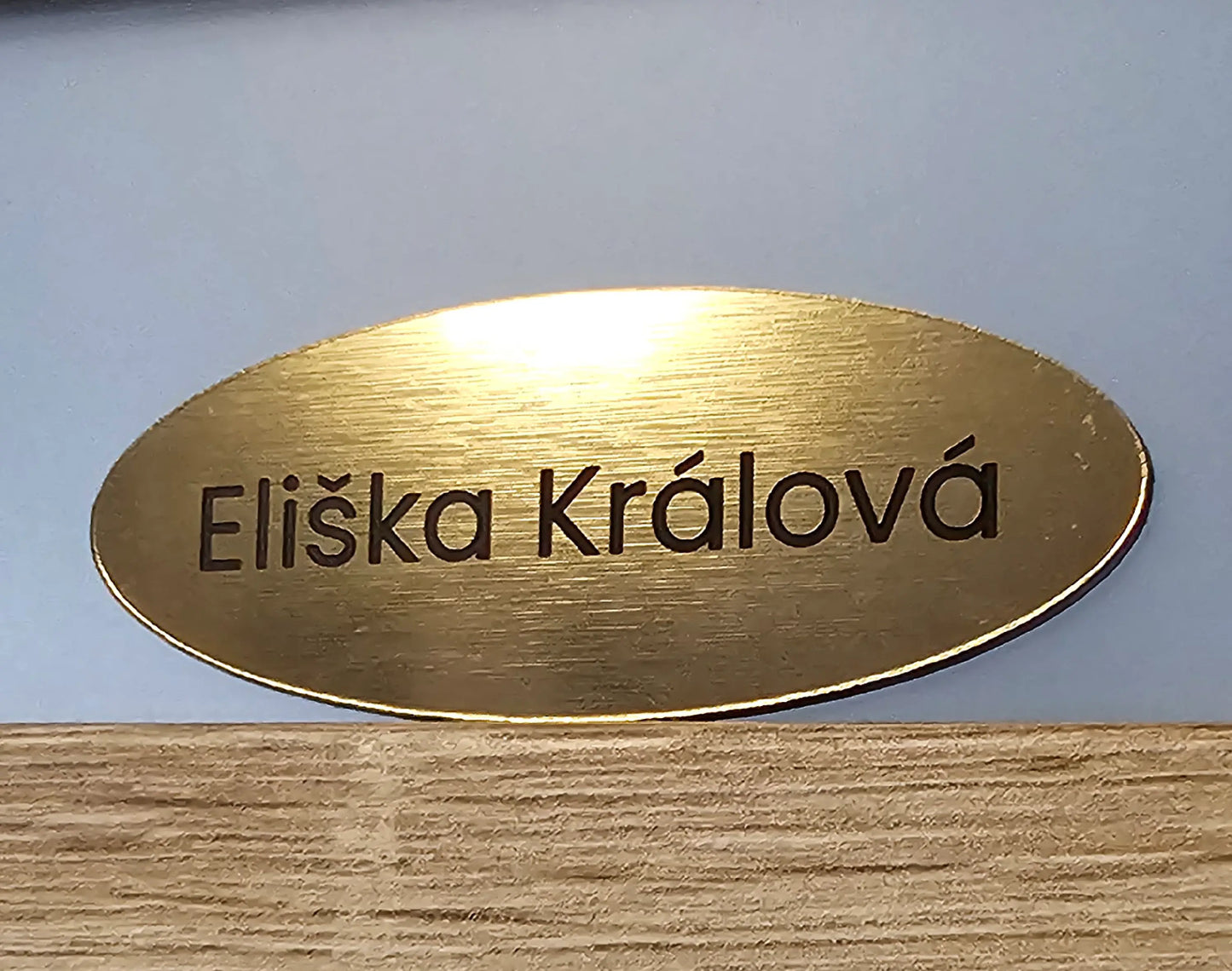 Štítky plastové - materiál zlatý metalický plast